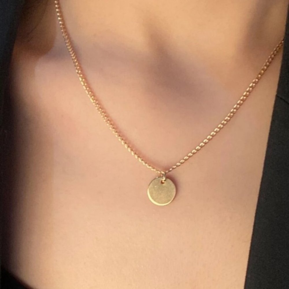Gold Pendant Necklace